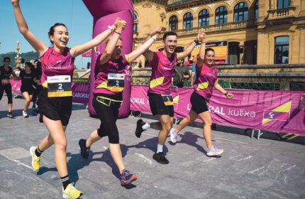 Laboral Kutxa 8a&ntilde;os haciendo equipo